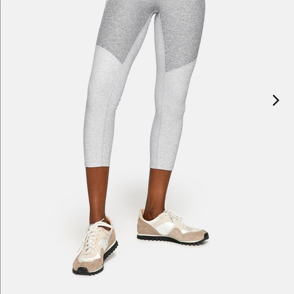 Outdoor Voices 3/4 Legging - Picture 4 of 4